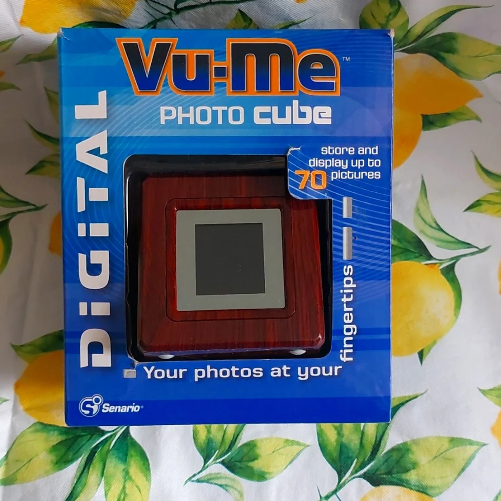 Vu-Me Photo Cube
